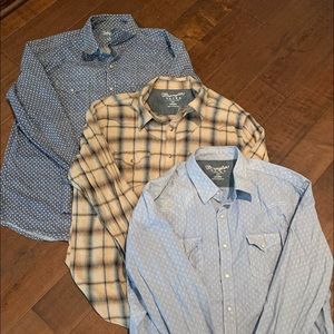 Lot of 3 wrangler retro fit Men’s button downs